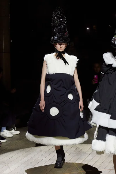 Look 14